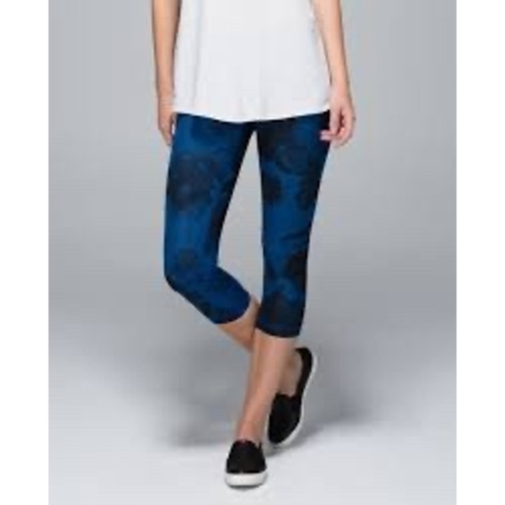 Lululemon Wunder Under Crop Leggings Blue Black Floral Print Yoga Pants Size 4